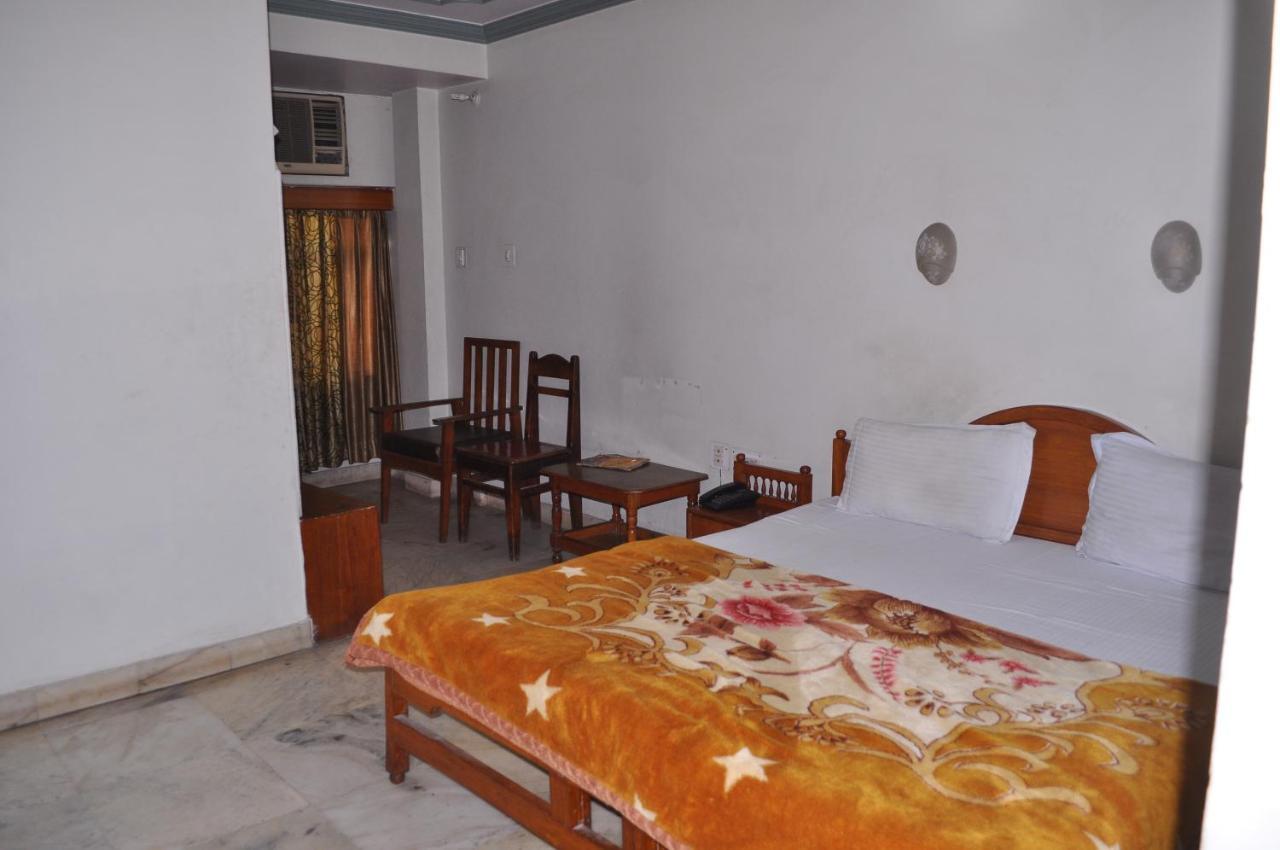 Simla Hotel Jaipur Exteriör bild